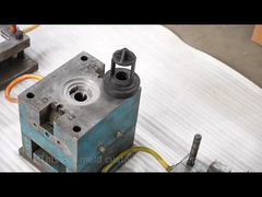 Servizio di stampaggio per iniezione di prodotti in plastica personalizzati con colori e trame personalizzati