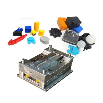 Materiale in acciaio Stampo a iniezione personalizzato per stampo a iniezione in plastica a cavità multipla