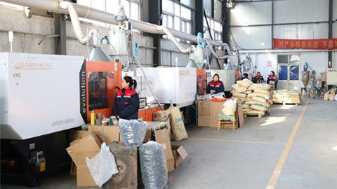 Stampo pressofuso di alta precisione su misura con vita dello stampo di 300.000-500.000 colpi per applicazioni industriali