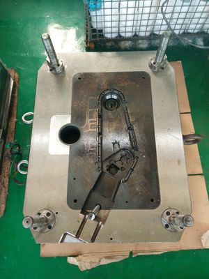 Forme di fusione a caldo/freddo per la produzione di prodotti di alluminio di precisione