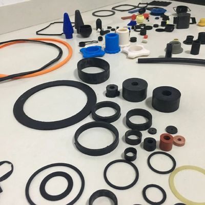 Parti di gomma stampate su misura con materiale da stampo P20 718 738 NAK80 S136