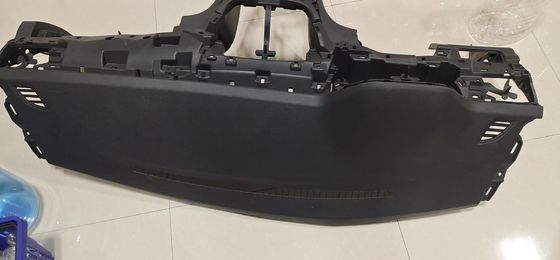 Stampo per iniezione di plastica per auto polacco per parti interne ed esterne