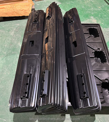 Applicazioni domestiche e industriali Accesori per autoveicoli in plastica Fabbricazione di griglie per auto con servizio di stampaggio