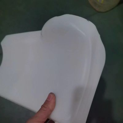 Serbatoio di gas/carburante in plastica a forma speciale su misura, fabbricato da un servizio professionale di lavorazione del stampaggio per HDPE/LDPE/PP