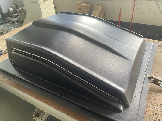 Parti di formazione del vuoto su misura per coperture di tetto di veicoli e materiali compositi in cuoio ABS da servizio di stampaggio