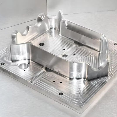Prodotti di plastica per l'automotive Stampo di P20/718/738/NAK80/S136 per la macchina di stampaggio a iniezione di alluminio lucido