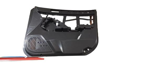 Modellazione per iniezione di plastica a colori personalizzati per la produzione di componenti per autoveicoli