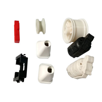 Parti di stampaggio per iniezione di plastica di precisione su misura con acciaio a stampo S136 per una finitura superficiale elevata e una tolleranza stretta