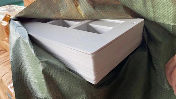 Servizio di taglio per la lavorazione di piastre/fogli di plastica ABS/acrilico/PP/PET/HDPE per soddisfare le esigenze del cliente