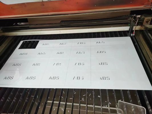 Vantaggio ambientale dei materiali fogli di plastica personalizzati per incisione e scollatura/formatura a vuoto certificati ISO9001